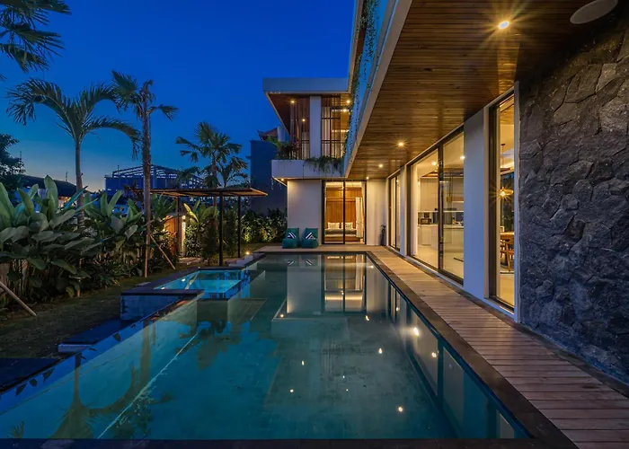 Bedawang, Exquisite 4br With Huge Pool