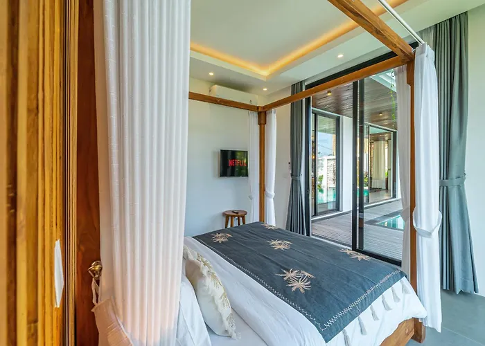 Villa Bedawang, Exquisite 4br With Huge Pool Seminyak